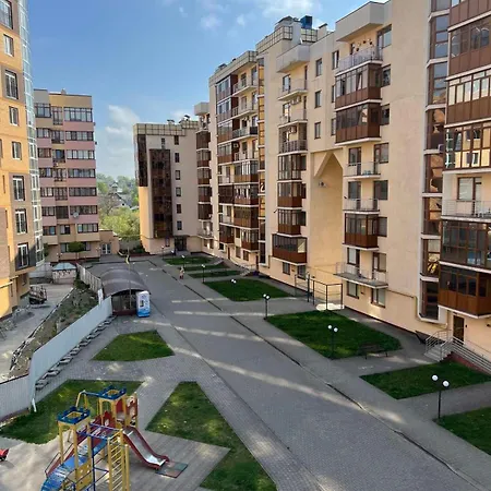Затишні Апартаменти Two Chernivtsi Exterior photo