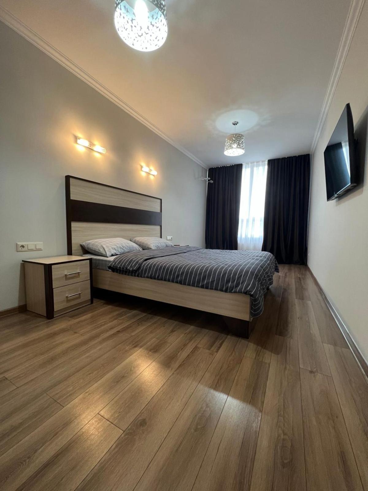 затишні Two Apartment *